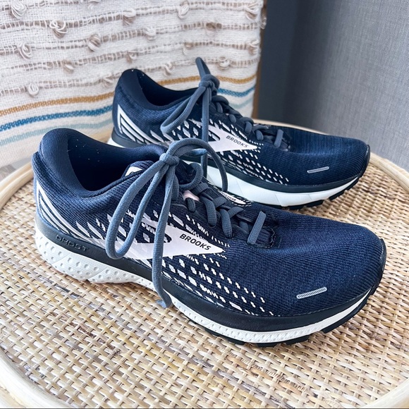 Brooks Shoes Brooks Ghost 3 Ombre Black Primrose Roadrunning